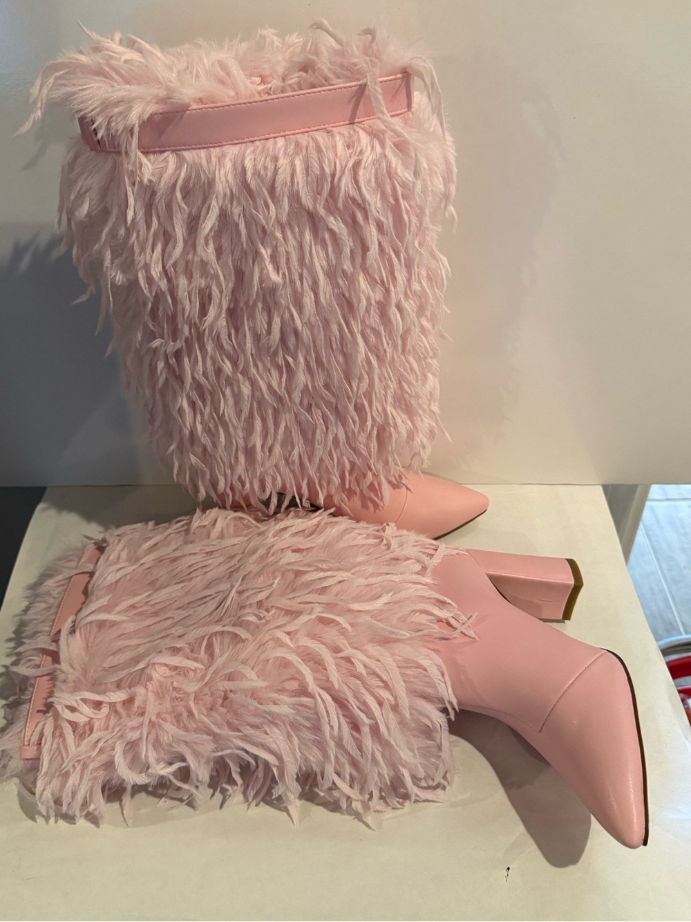 AIJIVOU Pink Faux Fur Fold-Over Shark Boots, Chunky Heel Pointed Toe, Size 6 NIB